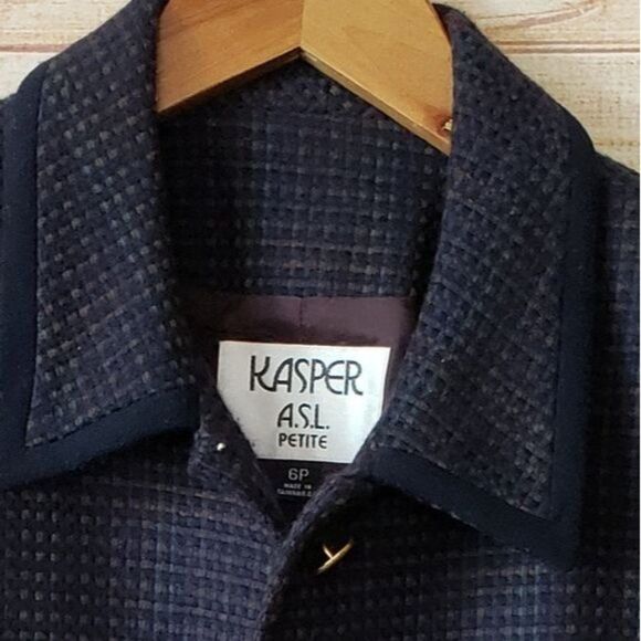 Kasper ASL 100% Wool Button Front Jacket - Picture 9 of 9